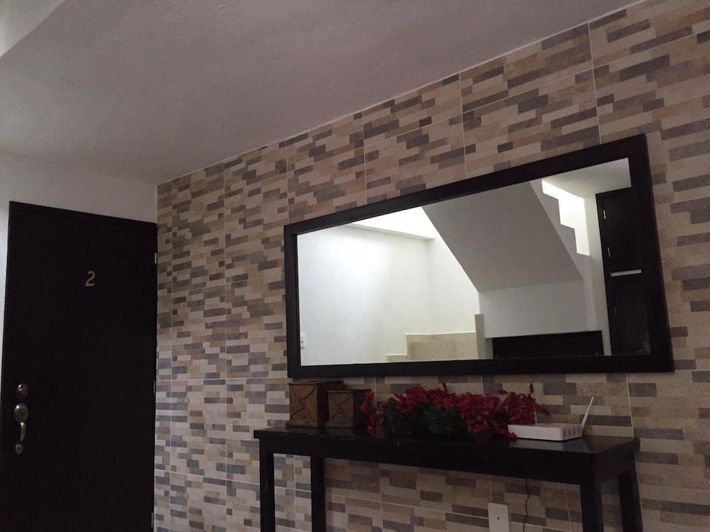 Whyz 4 You Private Rooms Puerto Morelos Exterior photo
