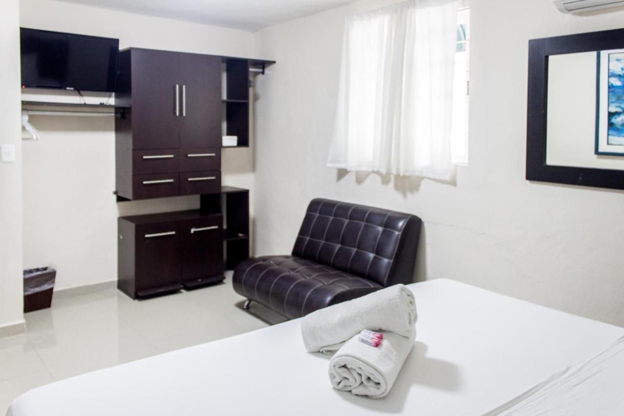 Whyz 4 You Private Rooms Puerto Morelos Exterior photo