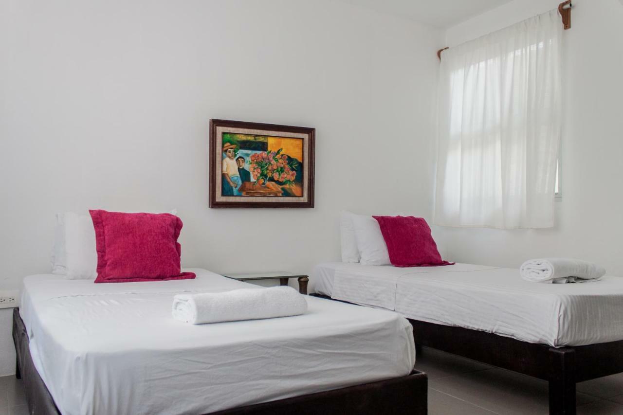 Whyz 4 You Private Rooms Puerto Morelos Exterior photo