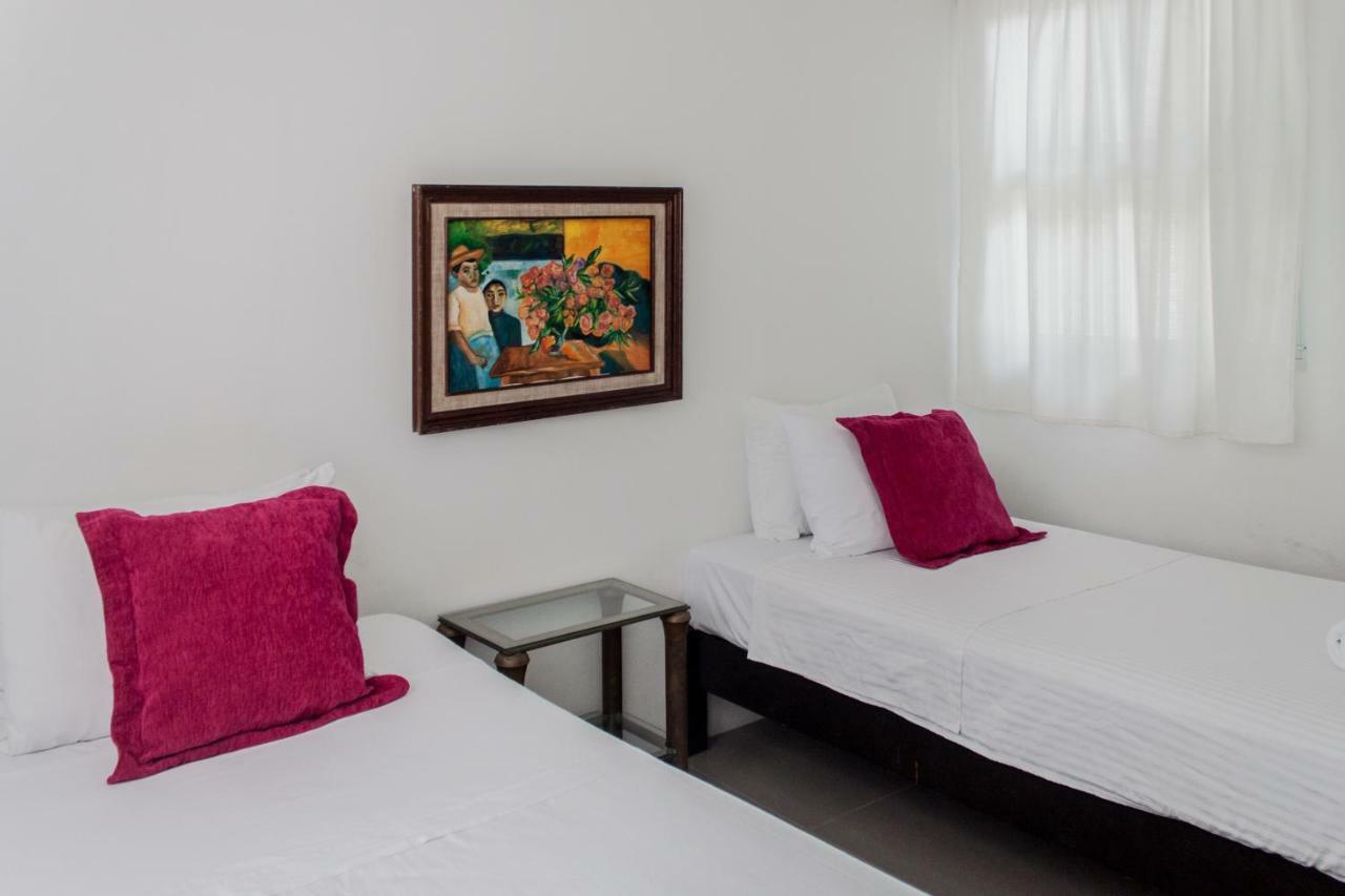 Whyz 4 You Private Rooms Puerto Morelos Exterior photo